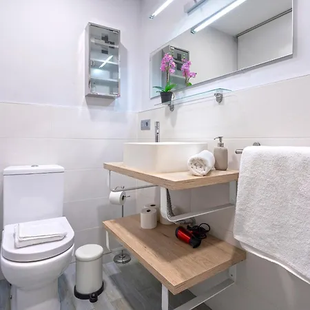 Coqueto Junto A Calle Larios By Rent Me מאלגה